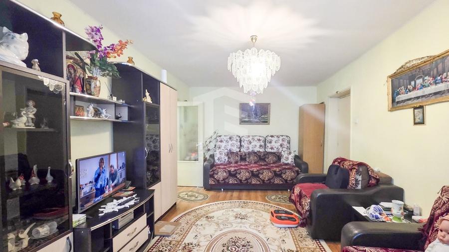 Apartament cu 2 camere semidecomandat, mobilat în Berceni