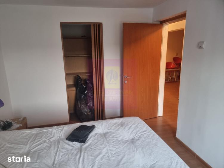 Casă cu 5 camere cu Teren 2875 Mp în Roata de Jos