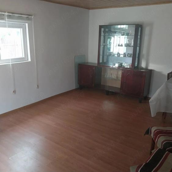 Casă cu 3 camere cu Teren 500 Mp în Central