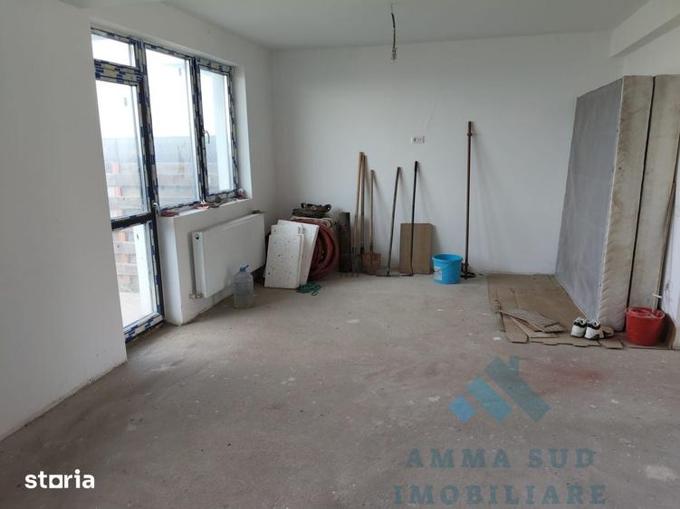 Casă cu 5 camere cu Teren 120 Mp în Central