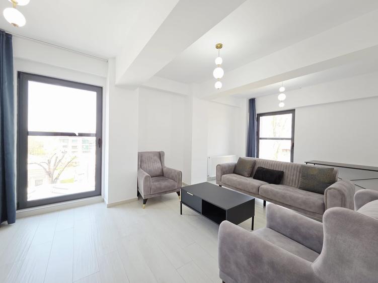 Apartament cu 2 camere decomandat, mobilat în Central