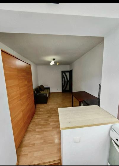 Garsonieră decomandată în Ostroveni