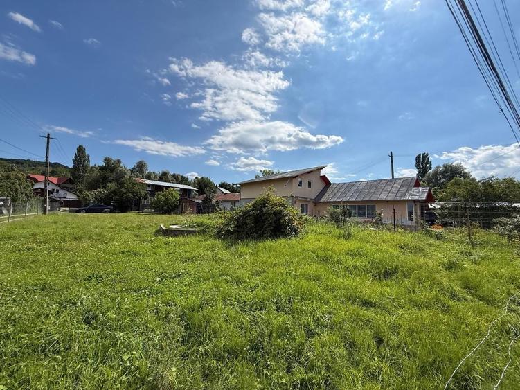 Teren Construcții intravilan de 617 mp, în Lac de Verde