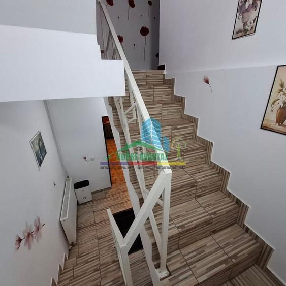 Casă cu 5 camere cu Teren 157 Mp în Central