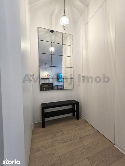 Apartament cu 2 camere, mobilat în Tei