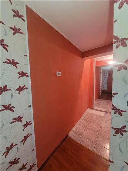 Casă cu 3 camere cu Canalizare în Palas