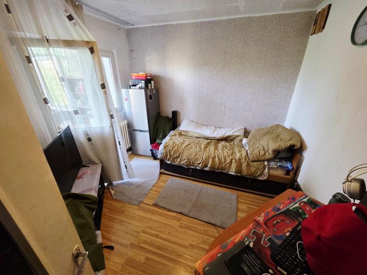 Apartament cu 3 camere în Alexandru cel Bun