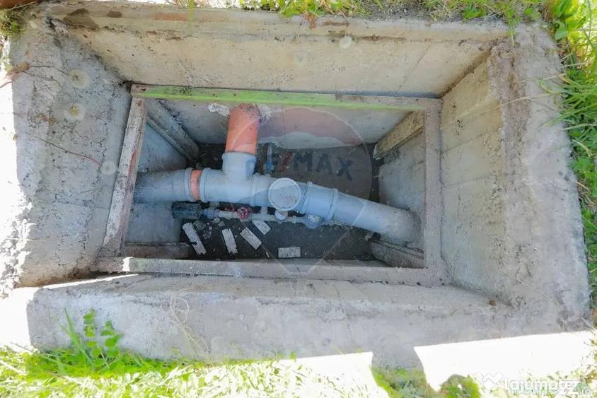 Casă cu 4 camere cu Teren 901 Mp în Vadu Crișului