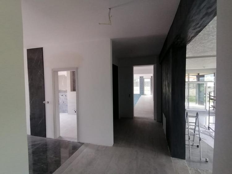 Casă cu 5 camere cu Piscina în Cisnădie