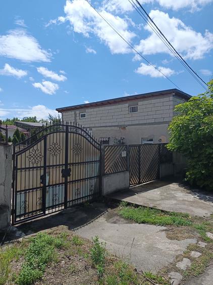 Casă cu 4 camere în Măgurele