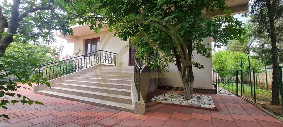 Casă cu 10 camere cu Piscina în Snagov