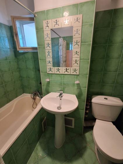 Apartament cu 2 camere semidecomandat, mobilat în Victoriei