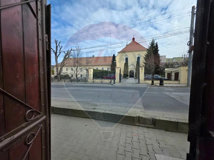 Casă cu 3 camere cu Teren 197 Mp în Central