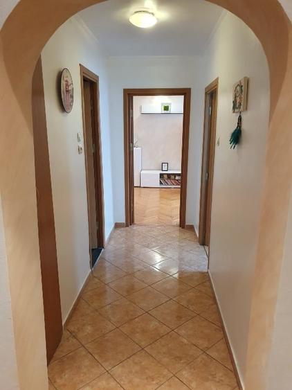 Apartament cu 2 camere decomandat, mobilat în Dorobanți