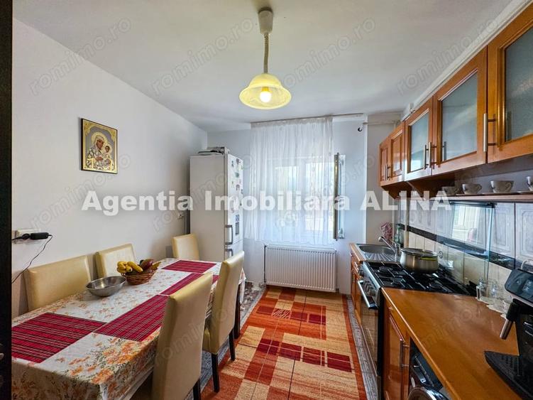 Apartament cu 2 camere decomandat în Decebal
