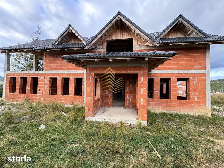 Spațiu comercial, de 440 mp, în Tiha Bârgăului