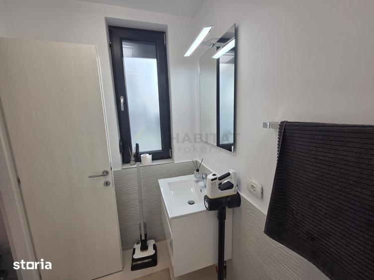 Casă cu 5 camere cu Teren 350 Mp în Tunari
