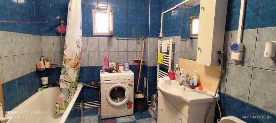Casă cu 6 camere cu Teren 500 Mp în Iris