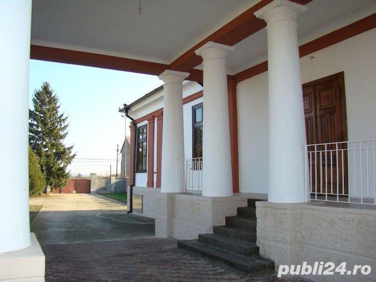 Casă individuală cu 6 camere cu Teren 11800 Mp în Șimand