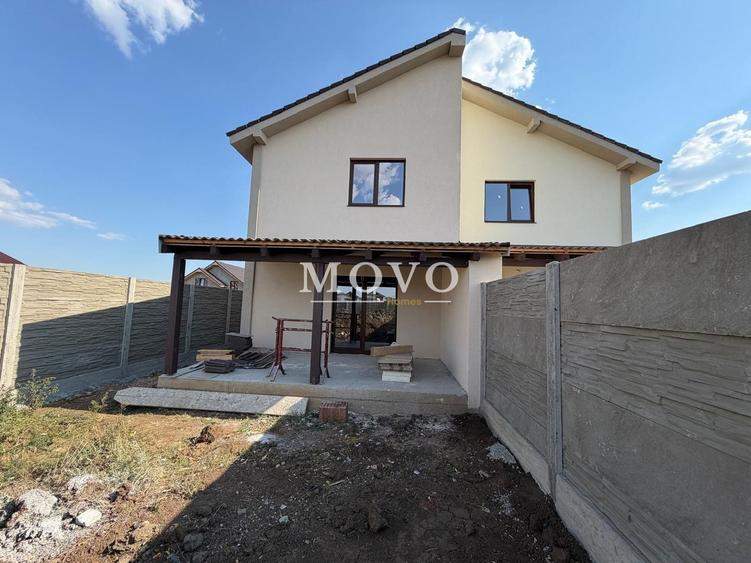Duplex cu 3 camere cu Canalizare în Sânandrei