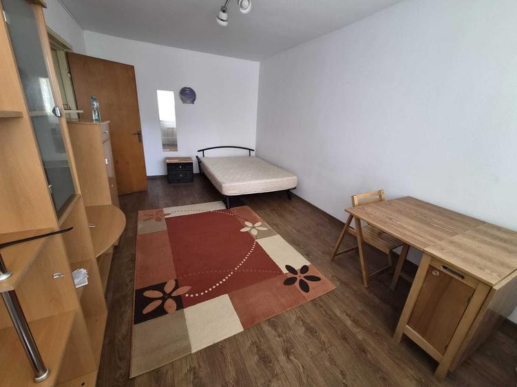 Apartament cu 2 camere decomandat în P-ța Gorjului