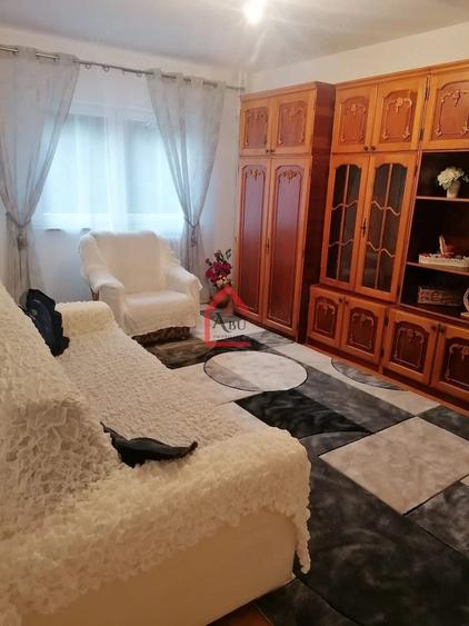 Apartament cu 2 camere decomandat în Filiași