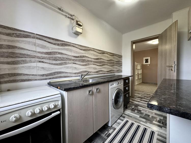 Apartament cu 2 camere semidecomandat, mobilat în Drumul Taberei