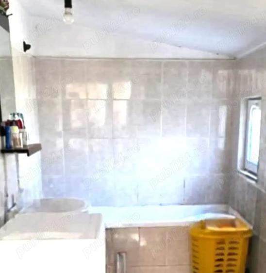 Casă cu 4 camere cu Teren 1036 Mp în Odaia Manolache