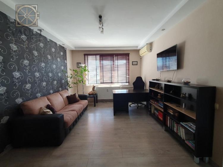 Apartament cu 3 camere decomandat, mobilat în Dristor