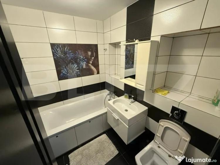 Apartament cu 3 camere decomandat în Calea București