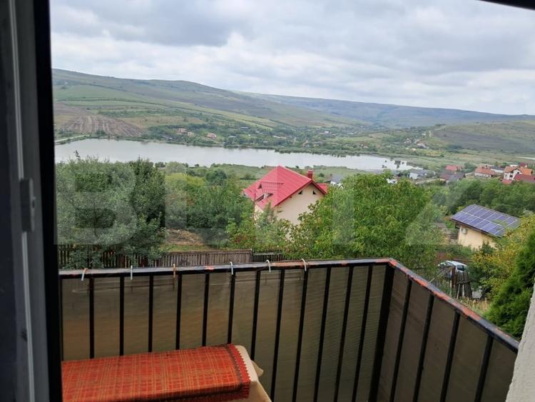Casă individuală cu 4 camere cu Garaj în Câmpenești