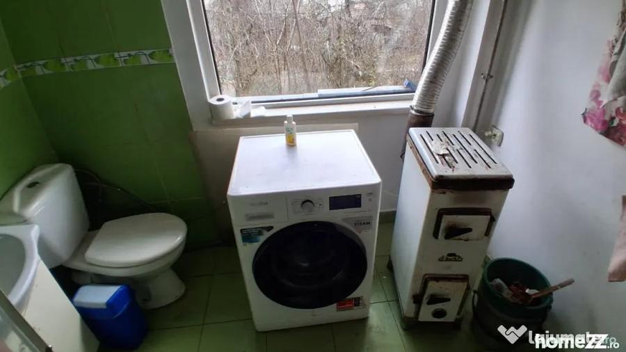 Casă cu 4 camere cu Teren 1600 Mp în Central