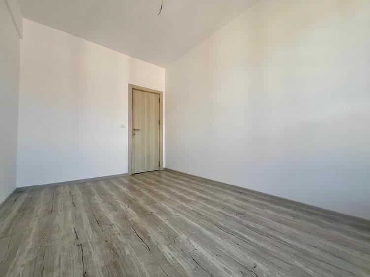 Apartament cu 3 camere decomandat în Giroc