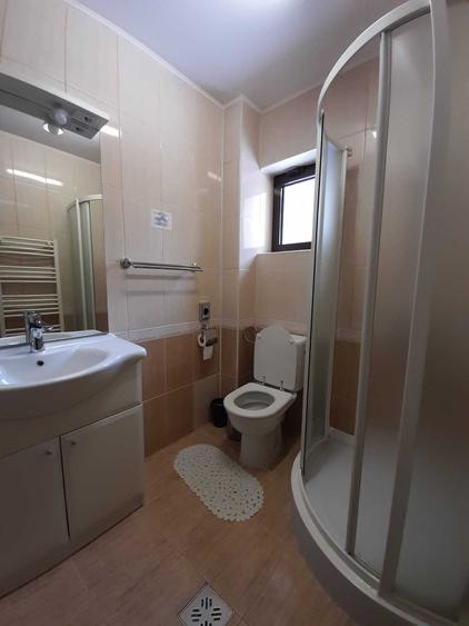 Casă cu 4 camere cu Teren 1000 Mp în Central