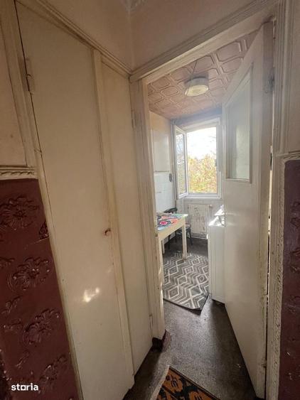 Apartament cu 3 camere semidecomandat în Micro 19