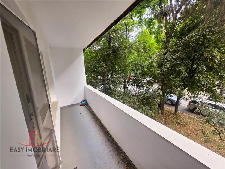 Garsonieră decomandată în Dâmbu Pietros