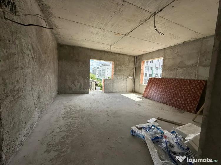 Apartament cu 3 camere decomandat în Bragadiru