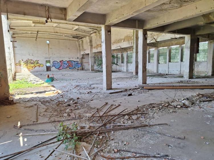 Spațiu industrial, de 640 mp, în Ștrand