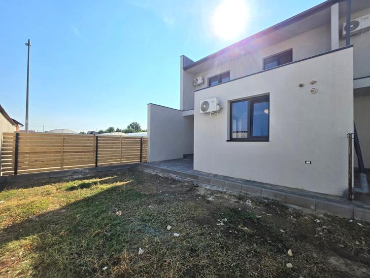 Apartament cu 3 camere semidecomandat în Giurgiului