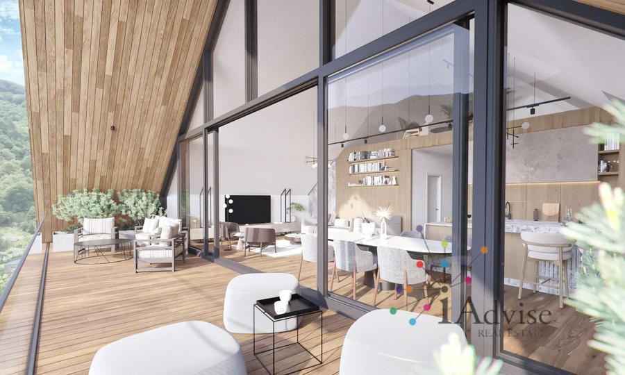 Penthouse cu 5 camere decomandat în Drumul Poienii