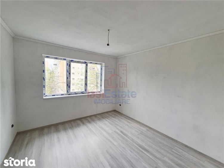 Apartament cu 4 camere în Tătărași