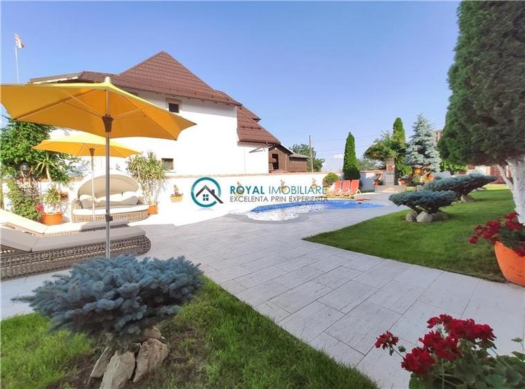 Casă individuală cu 5 camere cu Teren 4800 Mp în Bucov