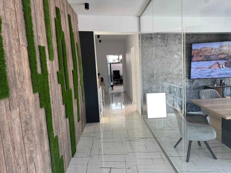 Spațiu comercial, de 182 mp, în Central