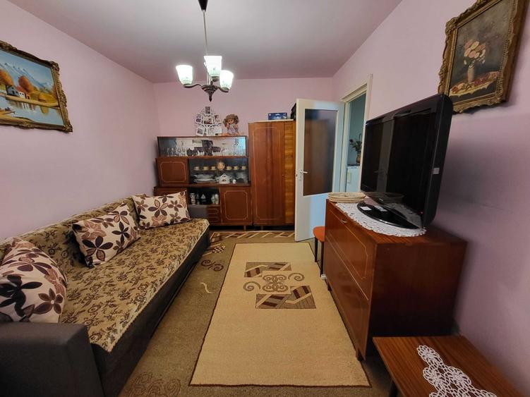 Apartament cu 2 camere decomandat în Carpați 1