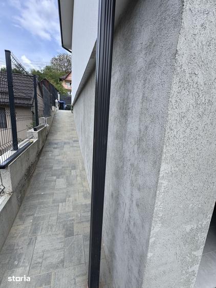 Casă cu 5 camere cu Teren 499 Mp în Central