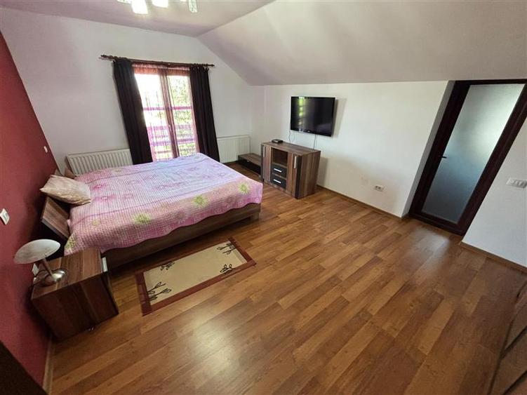 Casă cu 4 camere cu Teren 1000 Mp în Exterior Sud