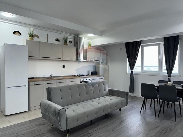 Apartament cu 3 camere semidecomandat, mobilat în Ștefăneștii de Jos