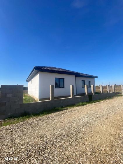Casă cu 4 camere decomandat cu Teren 410 Mp în Bercu Roșu