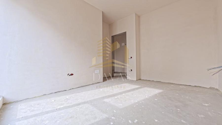 Apartament cu 3 camere semidecomandat în Baciu
