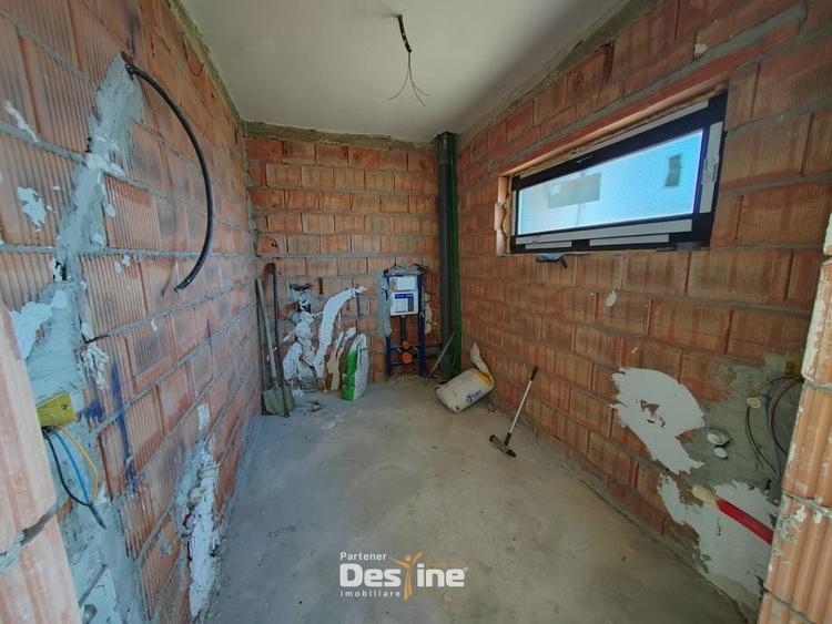 Casă individuală cu 4 camere cu Canalizare în Bârnova
